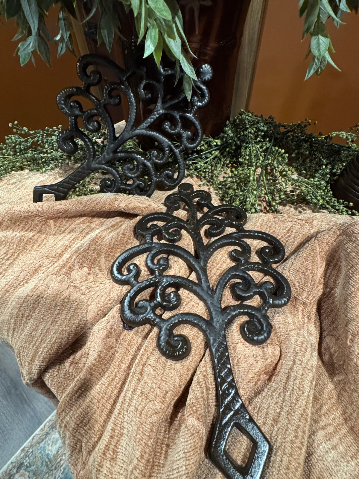 Cast Iron Tree Trivet Set | Rustic Kitchen Wall Decor | Set of 2