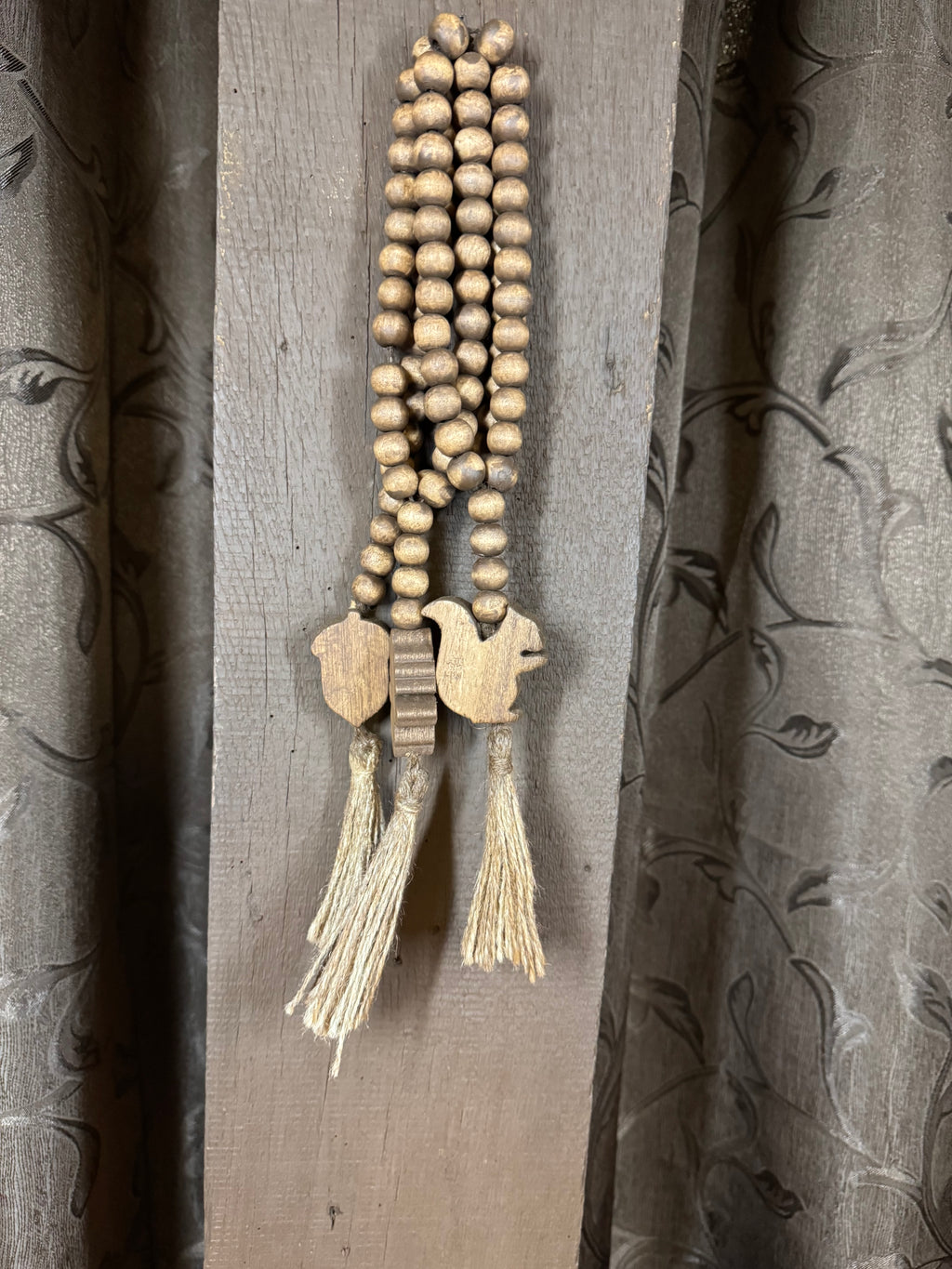 Squirrel-Acorn-Leaf wood bead tie-backs