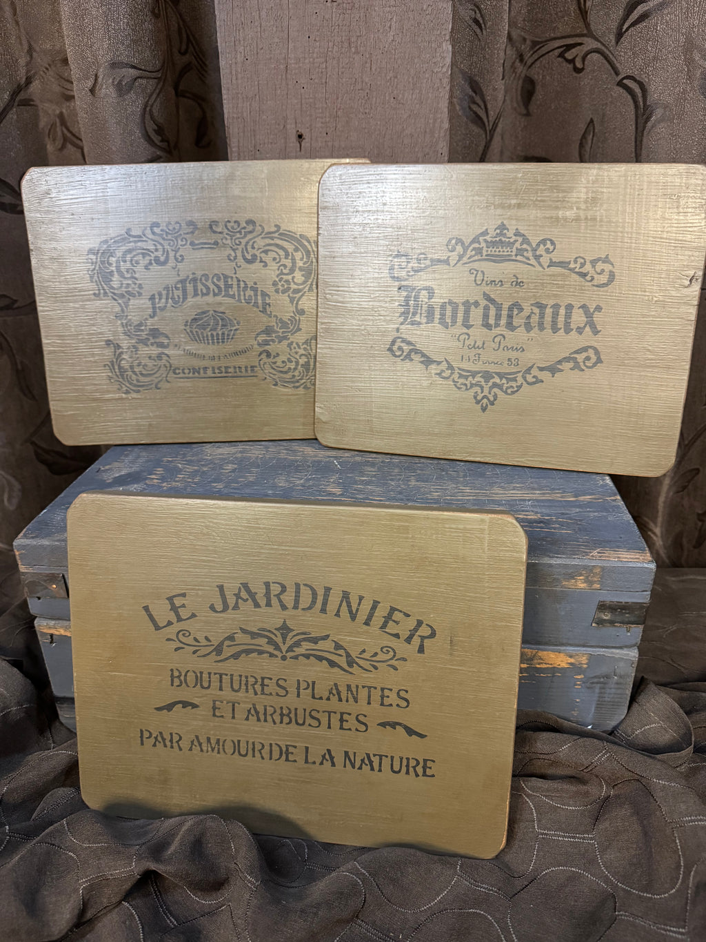 Bordeaux-Patisserie-Le Jardinier Cutting Boards