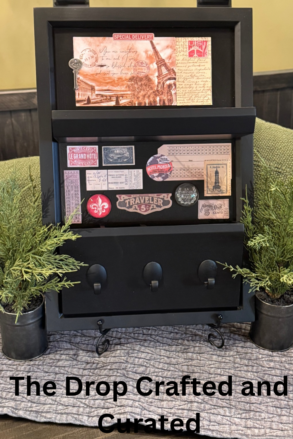 Vintage Key & Message Board | Rustic Entryway Organization Decor